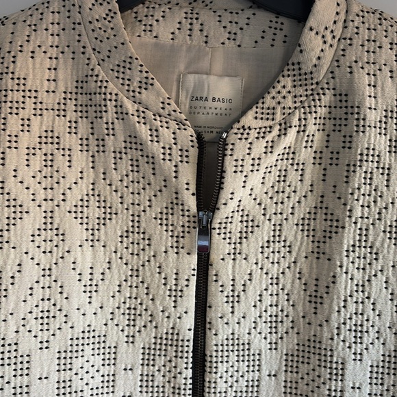 *Host Pick* Zara jacket cream with black stitched pattern size M - Picture 3 of 10